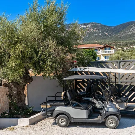 Endless Blue Private Club トラペザキ