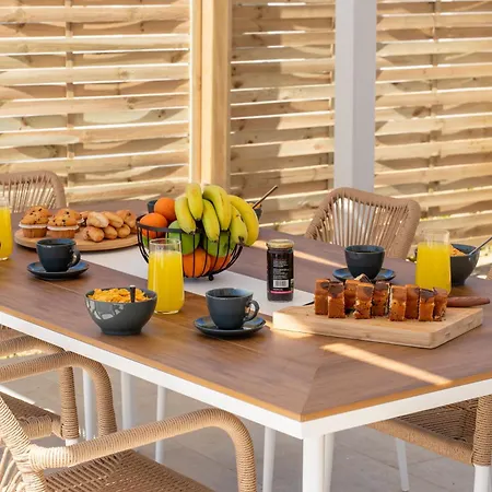 فيلة Endless Blue Private Club