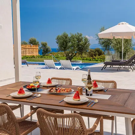 Villa Endless Blue Private Club Trapezaki (Kefalonia)